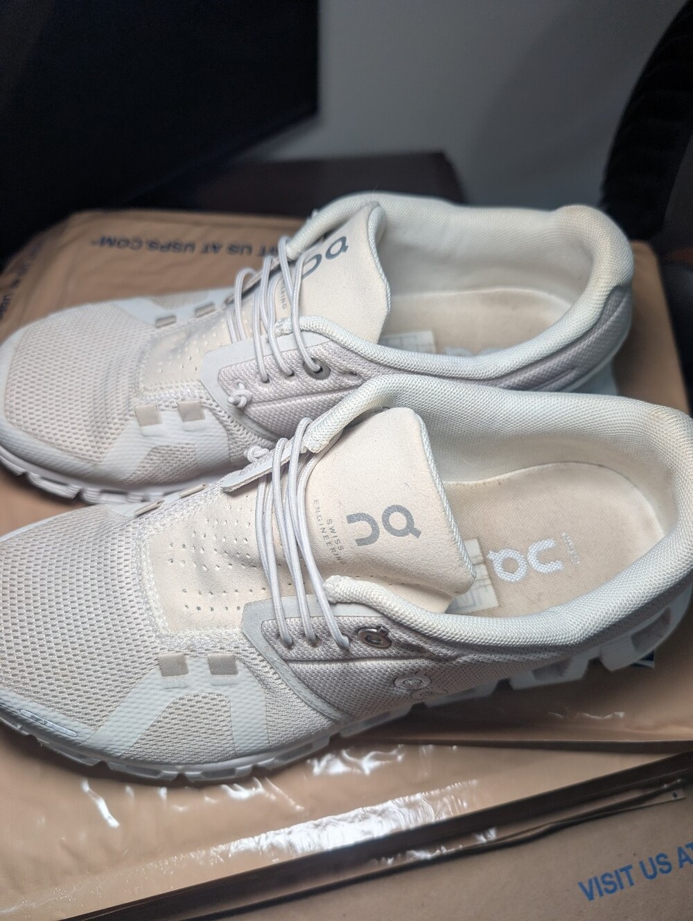 On Cloud Running Shoes White Cream Women's Size 7.5 Athletic Sneakers - Picture 4 of 7